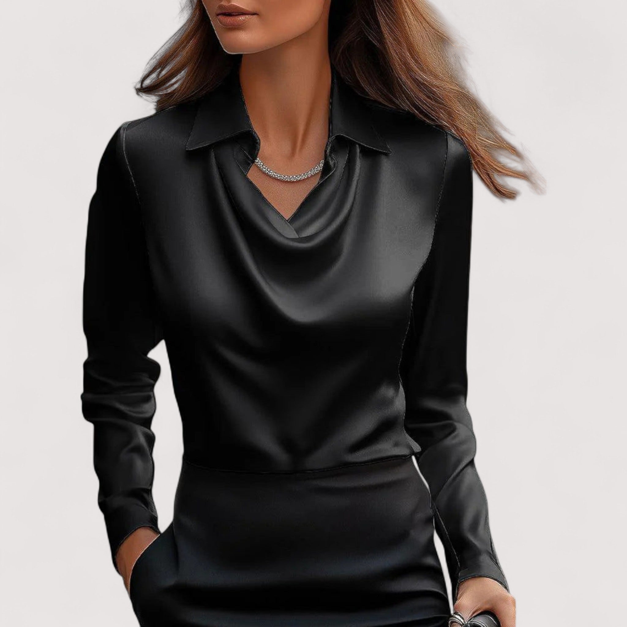 Charlotte™ | Satenska bluza s V-izrezom