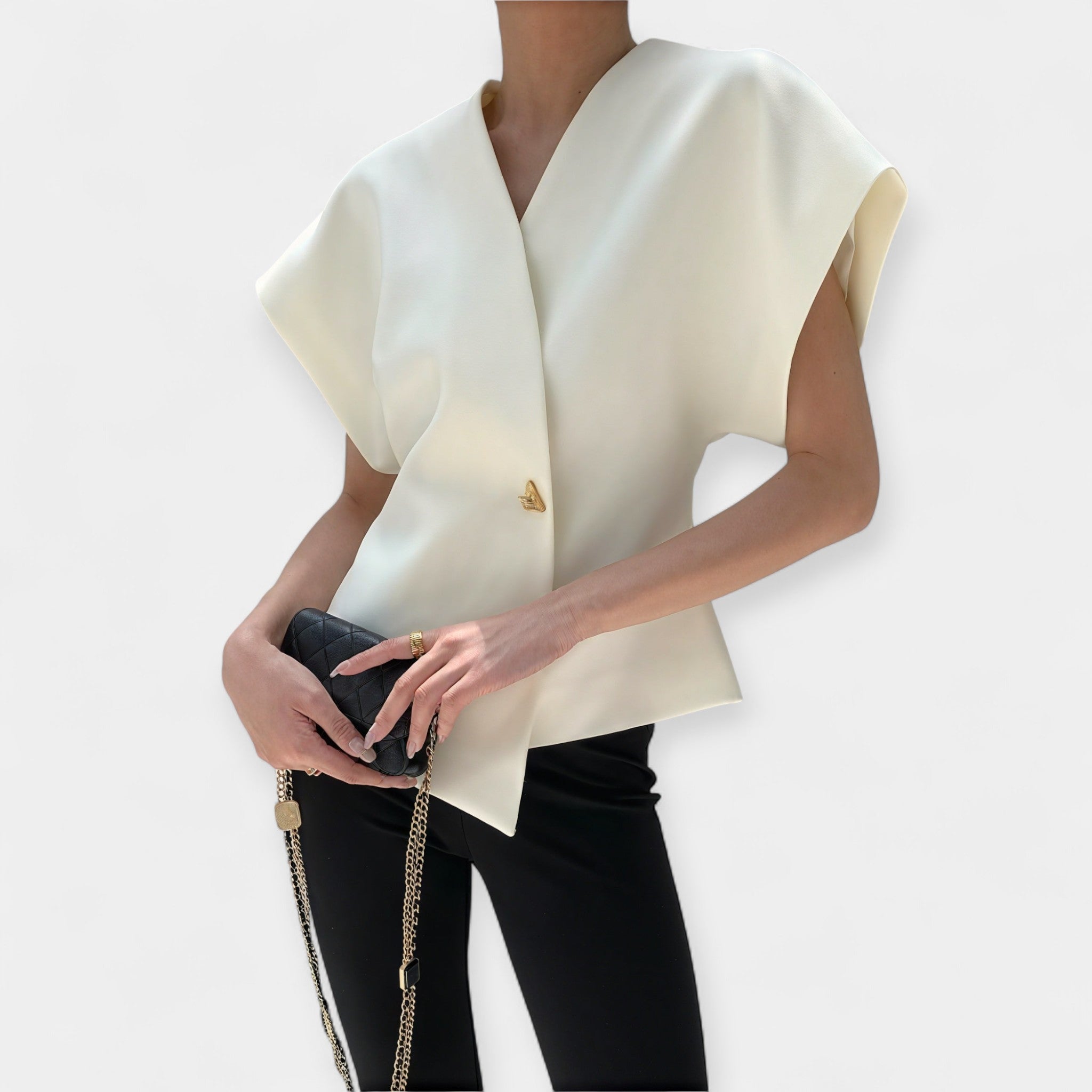 Minimalistički Elegantni Top